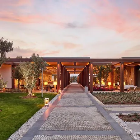 Voyage Resort